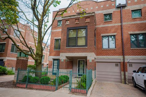 2723 N Bosworth Avenue, Chicago, IL, 60614 | Card Image