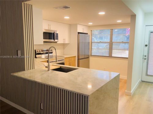 h1-2402 Antigua Cir, Coconut Creek, FL, 33066-1020 | Card Image