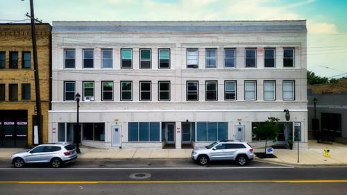 1336 Portage St, Kalamazoo, MI, 49001-3051 | Card Image