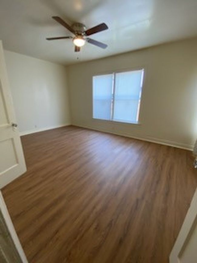 2020 Buford St, House other with 2 bedrooms, 1 bathrooms and 3 parking in Corpus Christi TX | Image 8