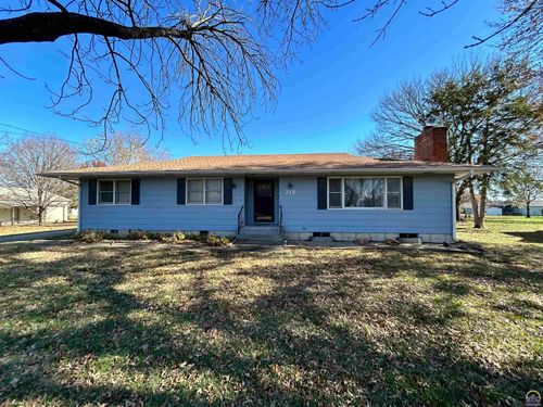 718 S 9th St, Osage City, KS, 66523-1529 | Card Image