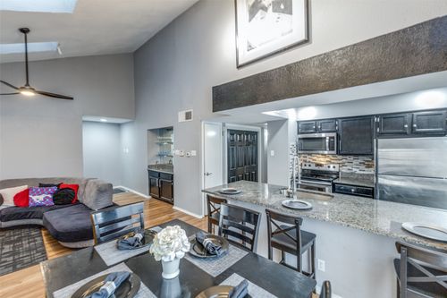 46d-5750 Phoenix Dr, Dallas, TX, 75231-5256 | Card Image