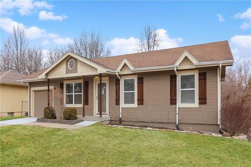 306 E 17th St, Kearney, MO, 64060-8448 | Card Image