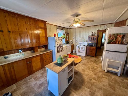 305 Union Street, Newport City, VT, 05855 | Card Image