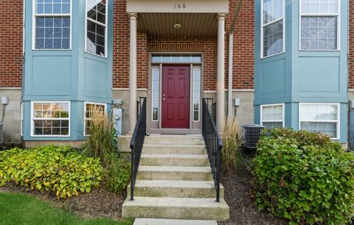 366 Station Park Cir, Grayslake, IL, 60030-2469 | Card Image