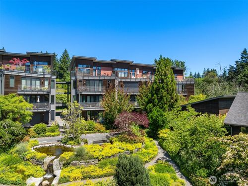 b203-620 Vineyard Ln, Bainbridge Island, WA, 98110-3800 | Card Image