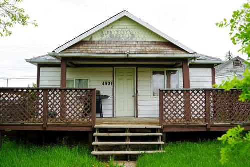 4931 49 Street, Hardisty, AB, T0B1V0 | Card Image