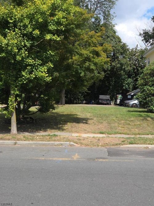 56 Norwood Ave, Plainfield, NJ, 07060-1324 | Card Image