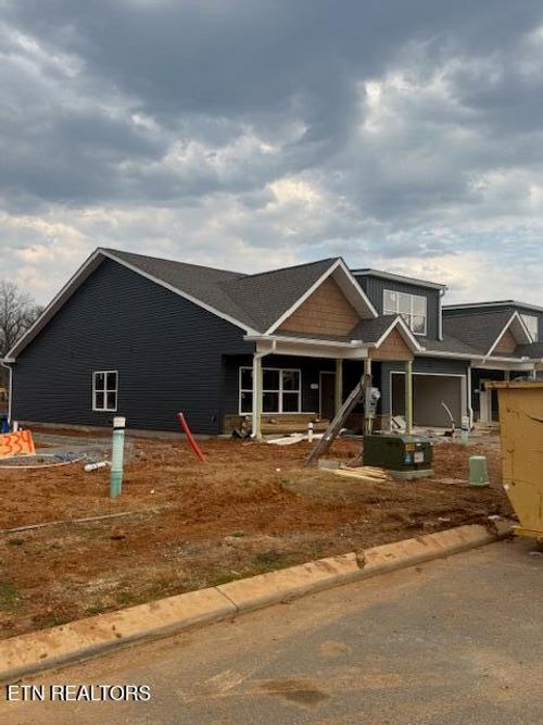 7330 Whispering Creek Ln, Powell, TN, 37849-4481 | Card Image