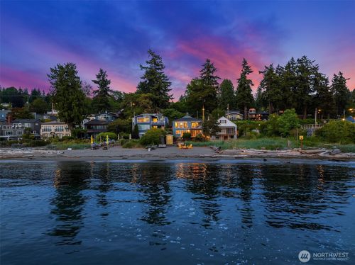8917 Fauntleroy Way Sw, Seattle, WA, 98136-2443 | Card Image