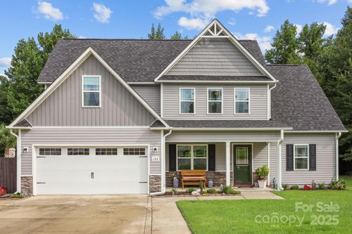 122 Bellchase Dr, Jacksonville, NC, 28540-5831 | Card Image