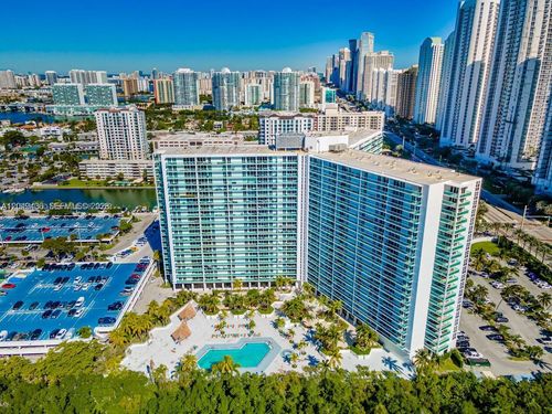 1622-100 Bayview Dr, Sunny Isles Beach, FL, 33160-4781 | Card Image