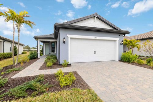 5811 Silverside Pine Ct, BRADENTON, FL, 34211-1814 | Card Image