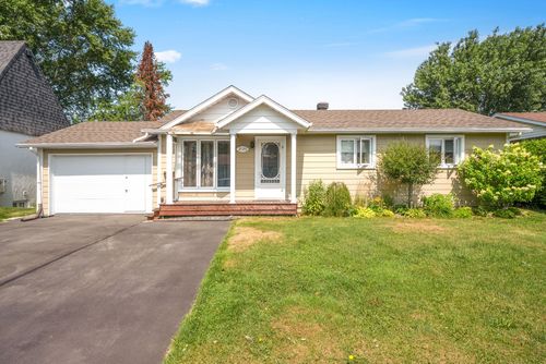 2120 Rue Auguste, Drummondville, QC, J2C5A9 | Card Image