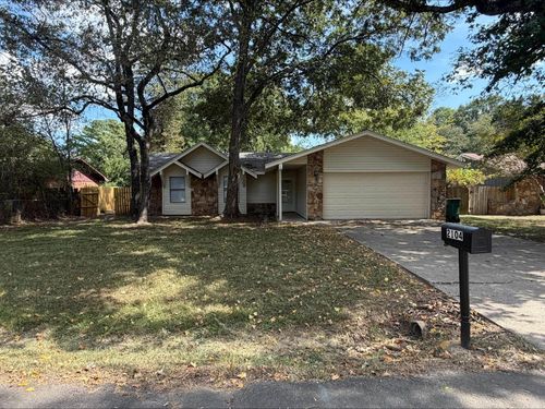 2104 West St, Conway, AR, 72032-2618 | Card Image