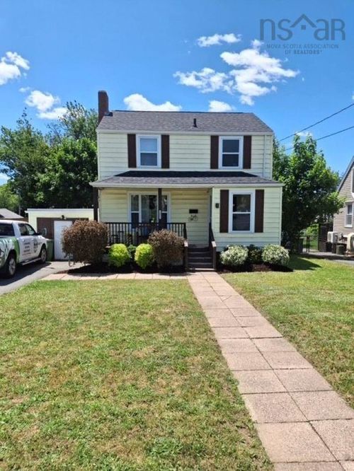 2892 Connaught Ave, Halifax, NS, B3L3A1 | Card Image