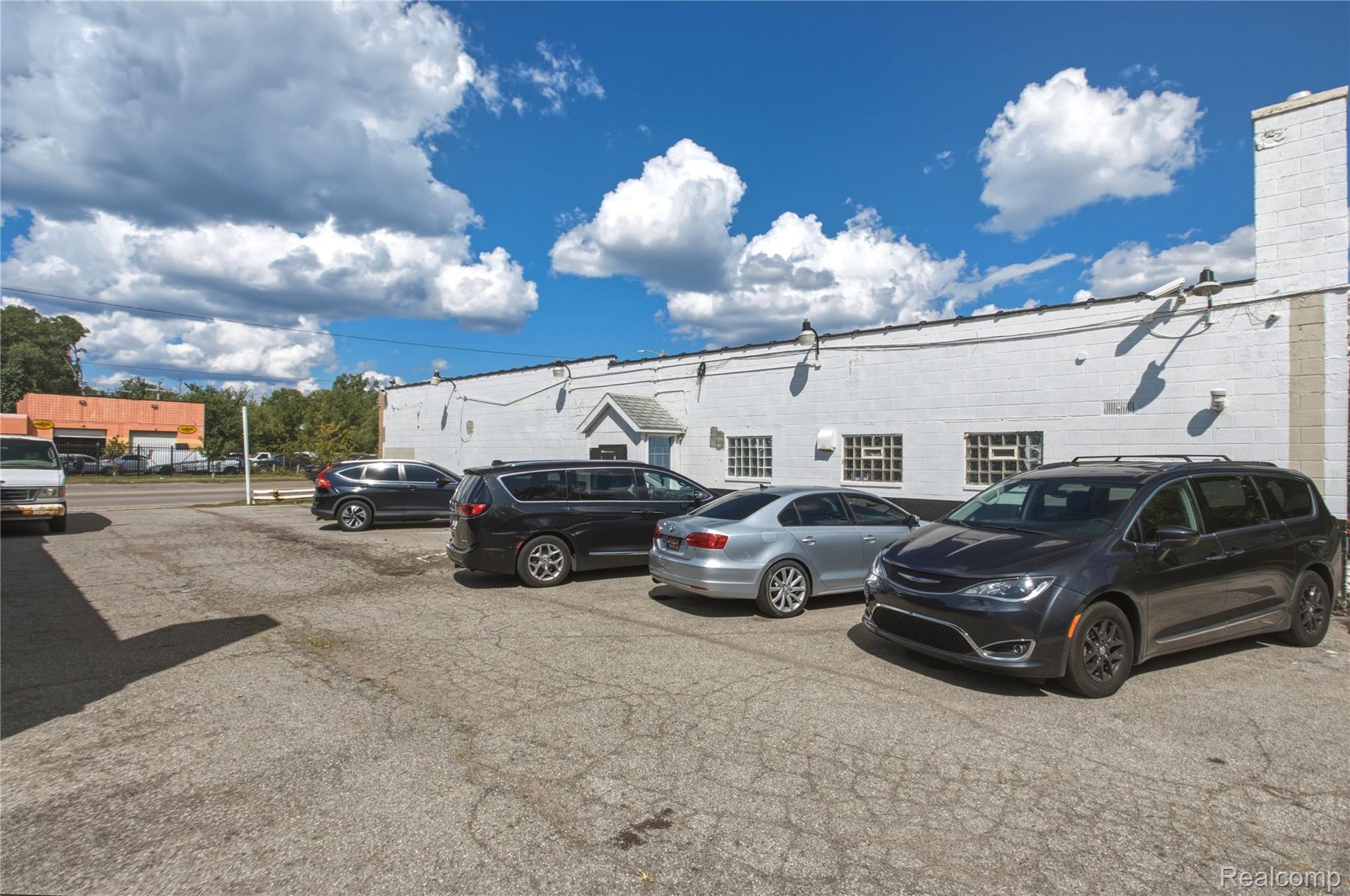 Commercial Sale in Detroit 3