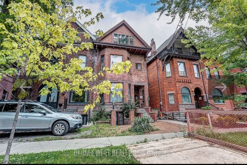 203-125 Madison Ave, Toronto, ON, M5R2S3 | Card Image