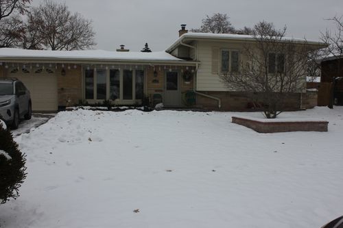 5639 N Manor Ln, CHICAGO, IL, 60631-2920 | Card Image
