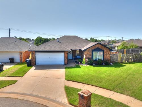 625 Sw 38th Pl, Moore, OK, 73160-7665 | Card Image