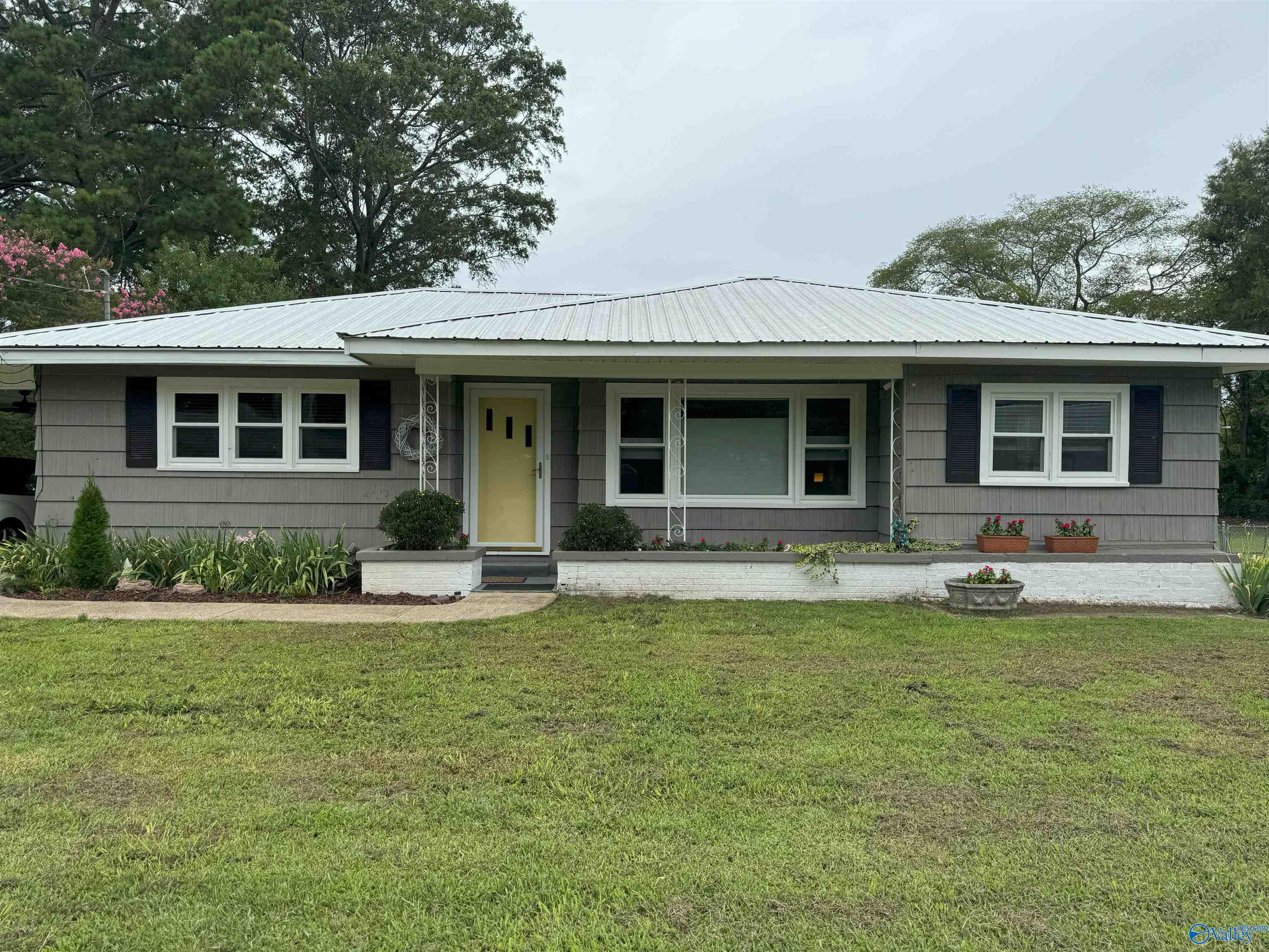 Garden Dr, Scottsboro, AL 35768