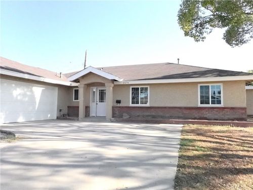 2674 W Sereno Pl, Anaheim, CA, 92804-2018 | Card Image