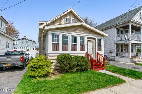 125 Benson St, Albany, NY, 12206-2122 | Card Image