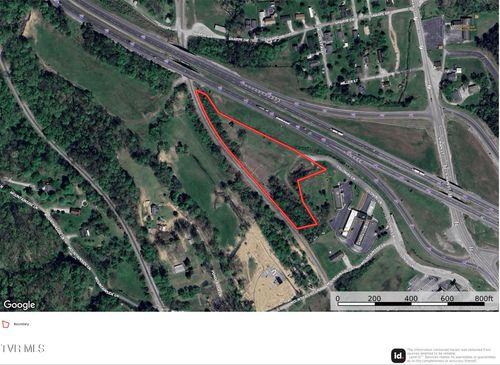 223 Colonial Ln, Rocky Top, TN, 37769-2921 | Card Image