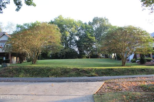 236 Chatuga Way, Loudon, TN, 37774-2701 | Card Image