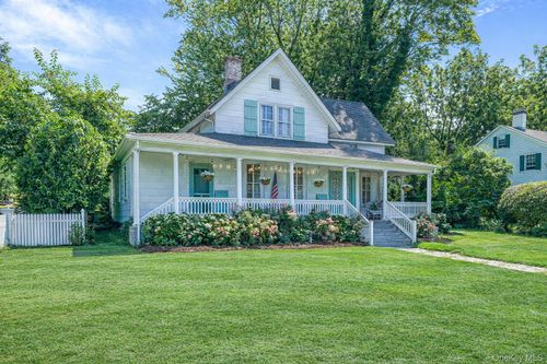 45 Shore Rd, East Setauket, NY, 11733-3920 | Card Image