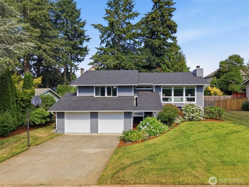 9550 172nd Ave Ne, Redmond, WA, 98052-3229 | Card Image