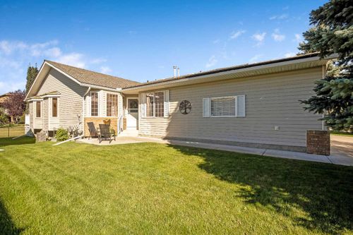 501 Riverside Dr Nw, High River, AB, T1V1T5 | Card Image