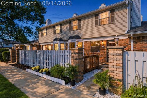 93-2101 Vine Way Dr, Canton, MI, 48188-1861 | Card Image
