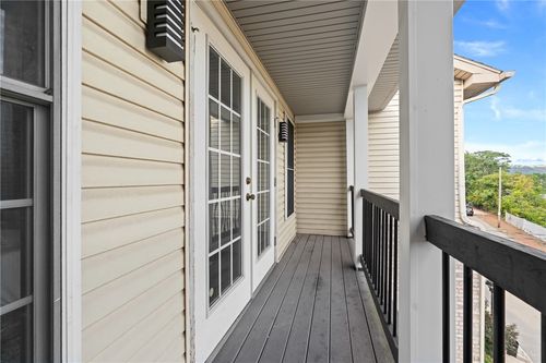 1940 Josephine St, Pittsburgh, PA, 15203-2063 | Card Image