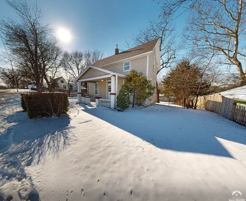 927 Main St, Eudora, KS, 66025-9473 | Card Image