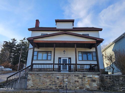 2430 Oak Ave, Altoona, PA, 16601-1816 | Card Image