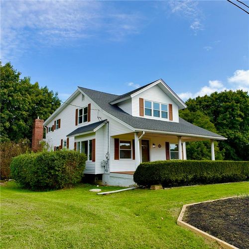 5111 Vera Cruz Rd, Emmaus, PA, 18049-9555 | Card Image