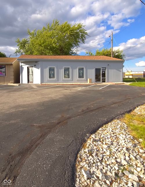 9836 Pendleton Pike, Indianapolis, IN, 46236-2889 | Card Image