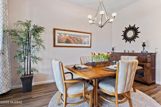 19-Dining Area | Image 17