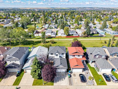 202 Springs Pl Se, Airdrie, AB, T4A2E1 | Card Image