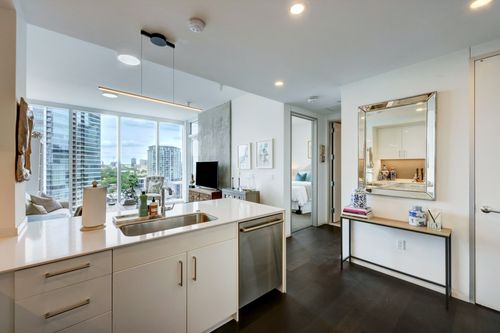 1503-301 West Ave, Austin, TX, 78701-4776 | Card Image