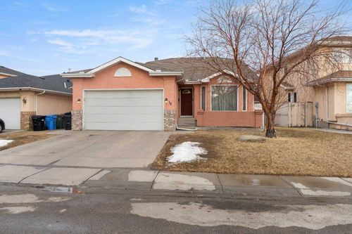 18 Coral Sands Pl Ne, Calgary, AB, T3J3J3 | Card Image