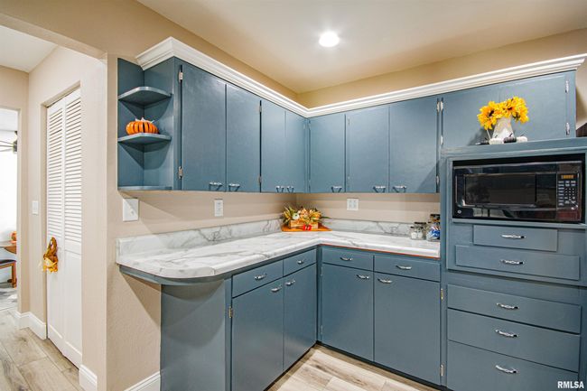 1108 N Main St, House other with 3 bedrooms, 2 bathrooms and null parking in Dix IL | Image 28