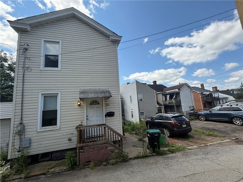 907 Spring Way, Sharpsburg, PA, 15215-2329 | Card Image