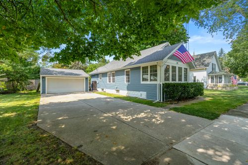 332 Sutherland Ave, Watervliet, MI, 49098-9358 | Card Image