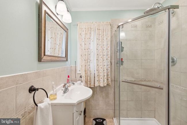 821 6 Th Ave, Home with 3 bedrooms, 3 bathrooms and null parking in FOLSOM PA | Image 31