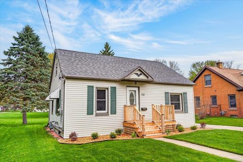 110 Lake Street, Beaver Dam, WI, 53916 | Card Image