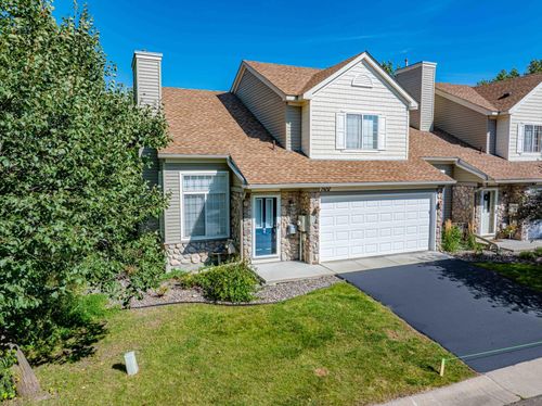 7657 Primrose Pl, Chanhassen, MN, 55317-8349 | Card Image
