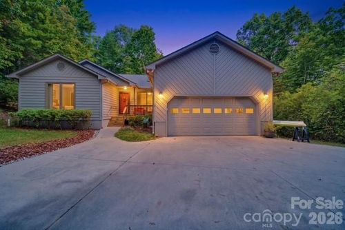 553 Soquili Dr, Brevard, NC, 28712-9080 | Card Image