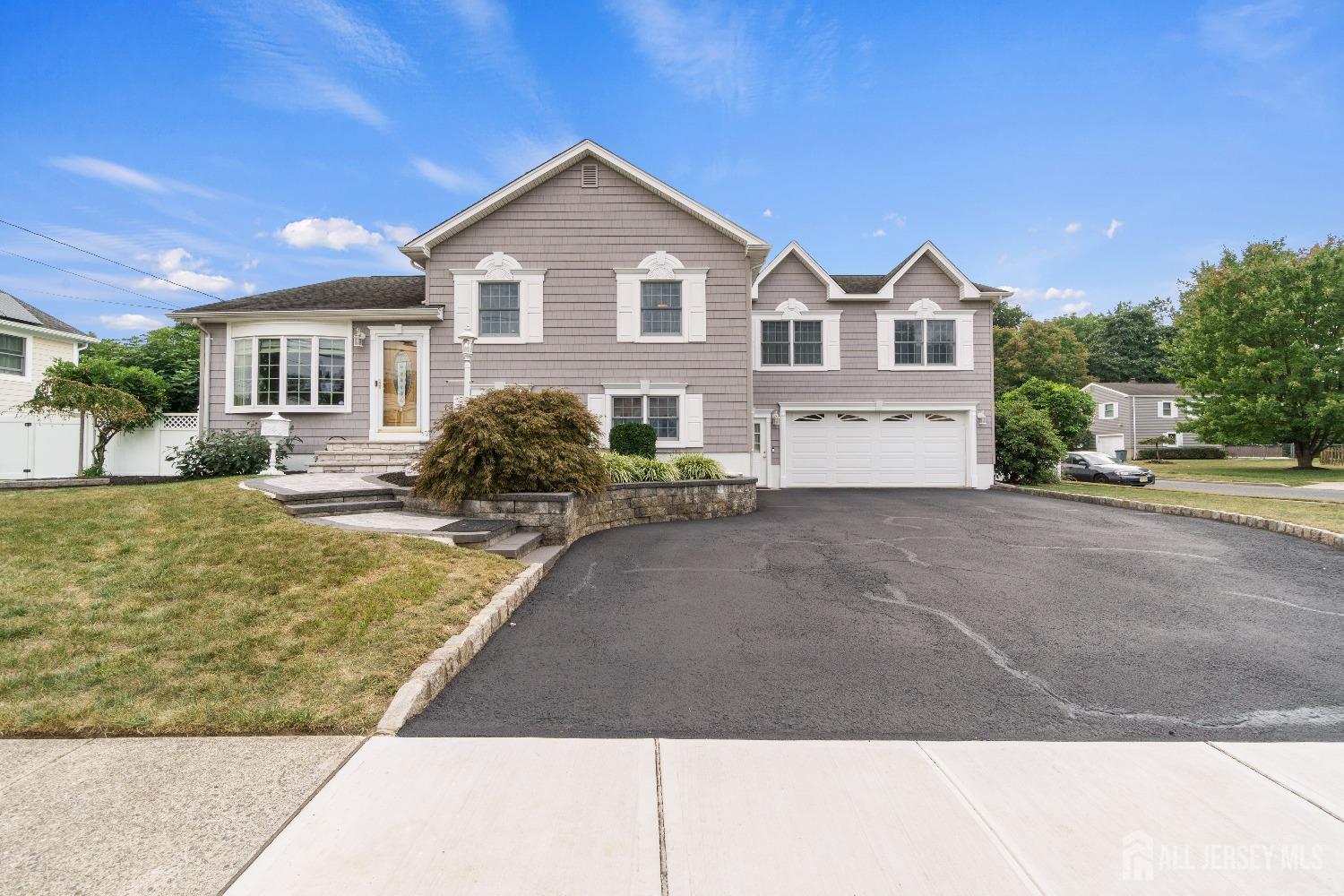 Elmwood Dr, South Plainfield, NJ 07080
